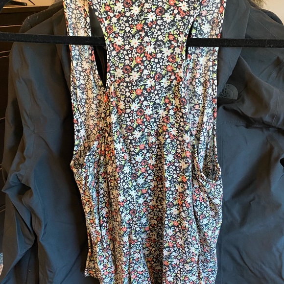 Flowy Racerback Floral Tank - Picture 2 of 2